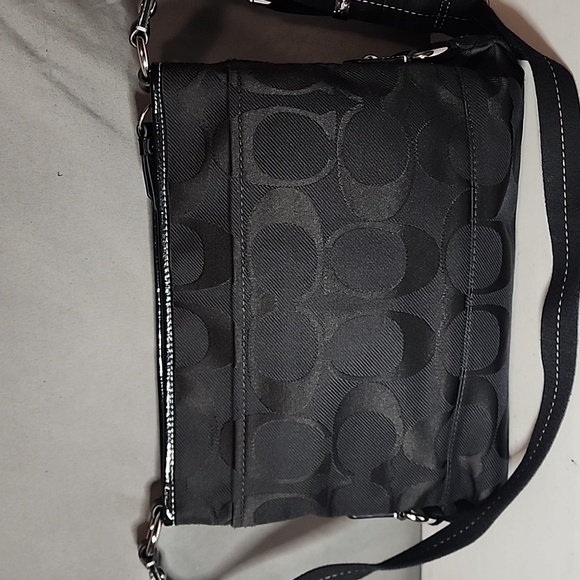 Coach Signature Crossbody Bag -Like NEW - Picture 3 of 10